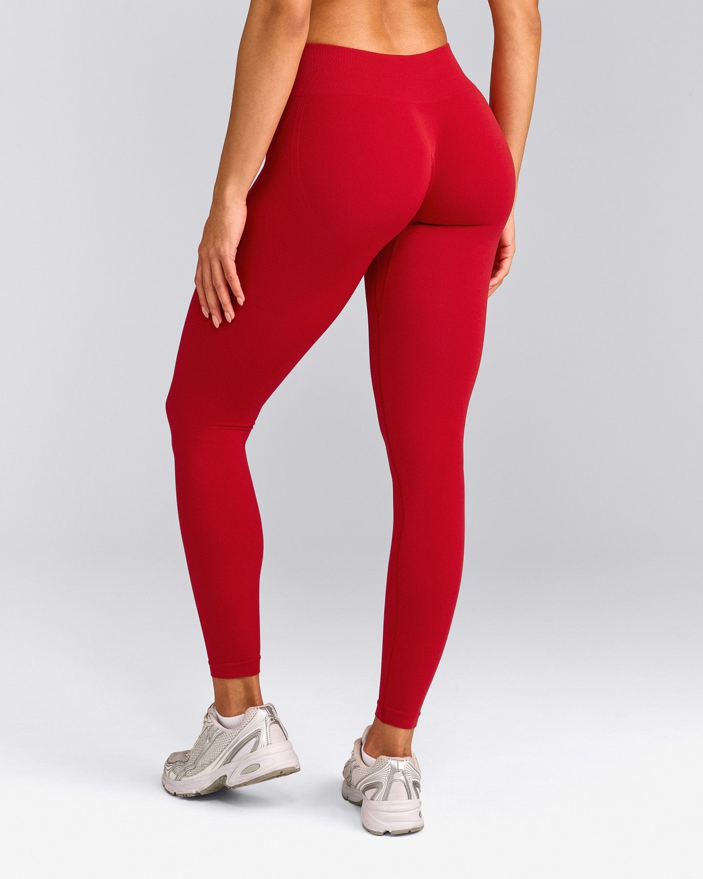 EffortlessLift™ Seamless Mid Rise Leggings with Grey Logo | Fiery Red