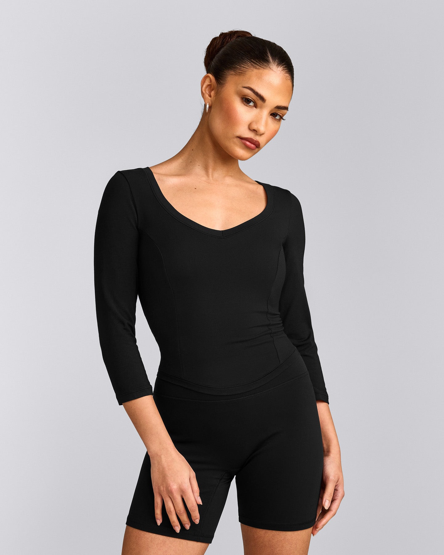 Mellow™ Motion Wide V Neck 3/4 Length Sleeve Mid Top | Black