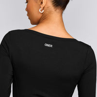 Mellow™ Motion Wide V Neck 3/4 Length Sleeve Mid Top | Black