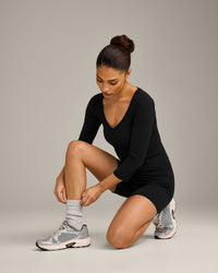 Mellow™ Motion Wide V-Neck 3/4 Length Sleeve Mid Top | Black