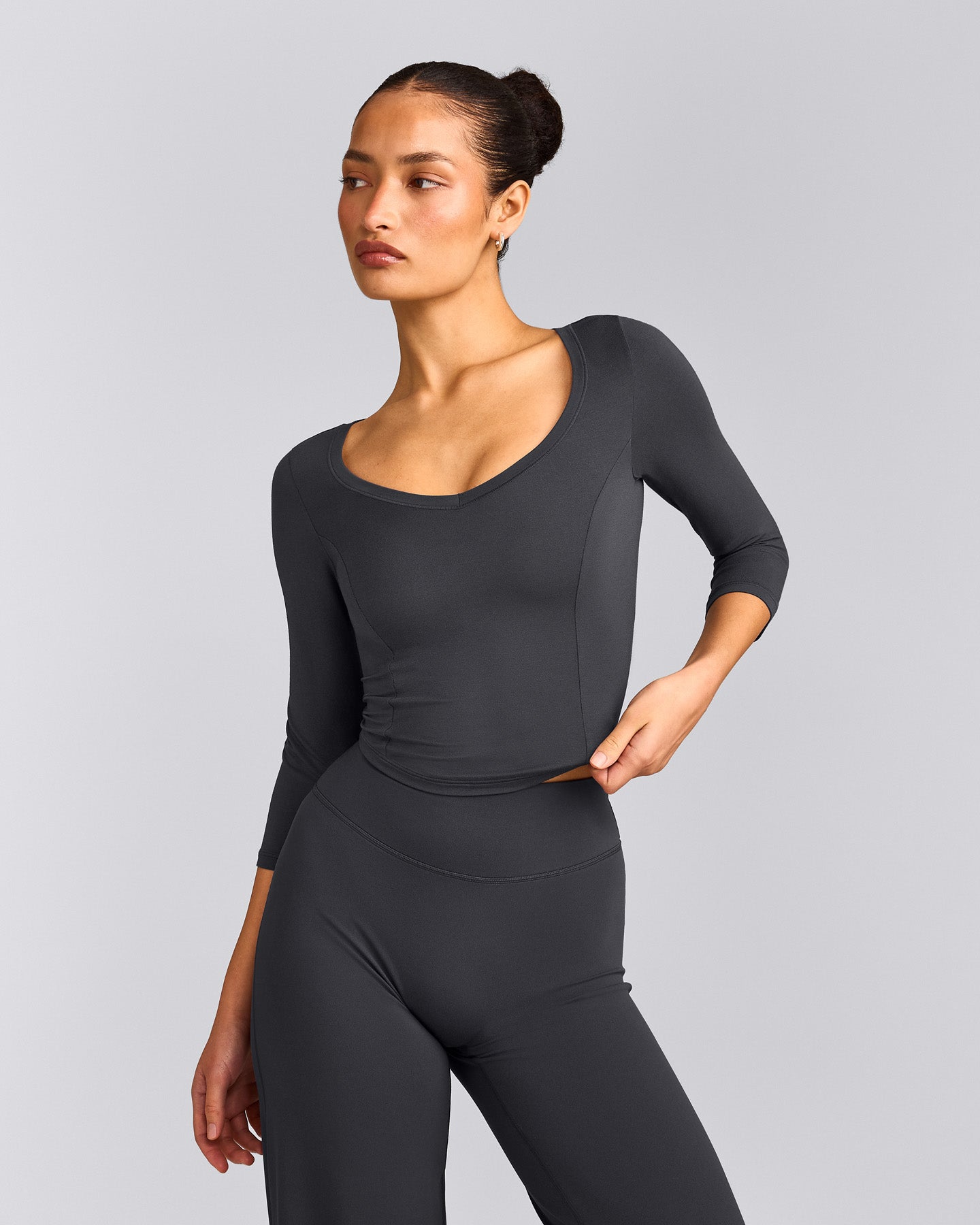 Mellow™ Motion Wide V Neck 3/4 Length Sleeve Mid Top | Coal