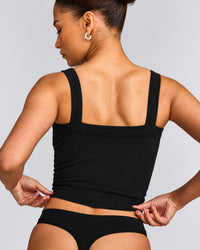 Seamless Scoop Neck Vest | Black