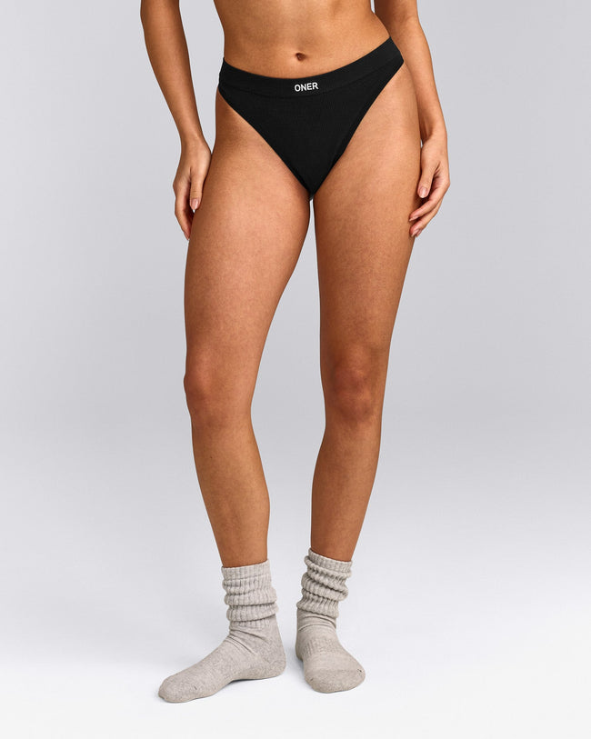 Seamless Thong | Black