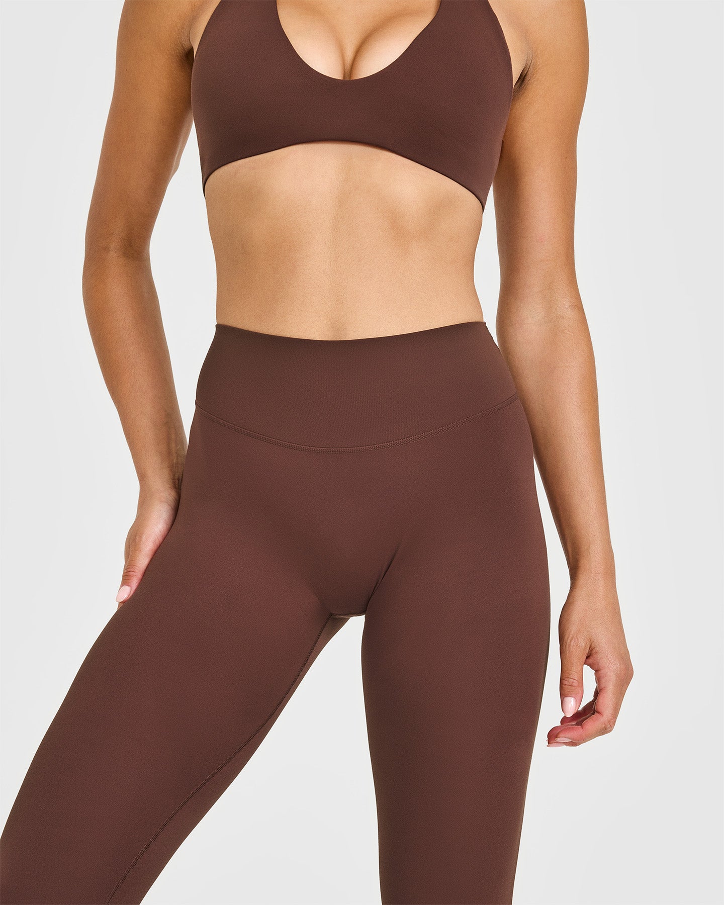 SoftMotion™ High Waisted Leggings with White Logo | Espresso Brown