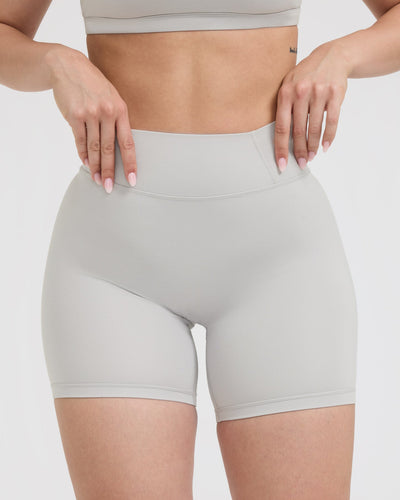 Timeless High Waisted Shorts 6" | Light Grey