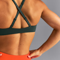 EasyLift™ Cross Back Sports Bra New Branding | Deep Shadow Green