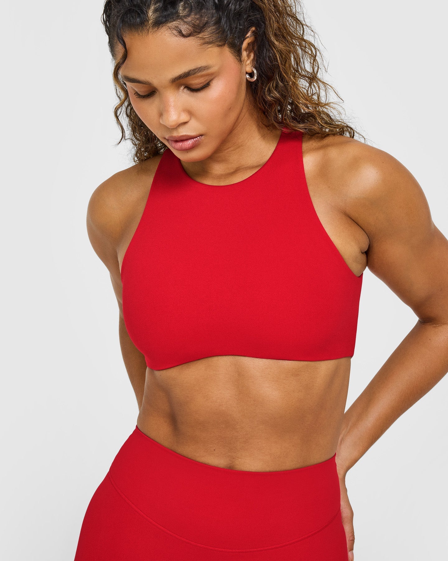 SoftMotion™ High Neck Sports Bra with White Logo | Light Toasted Red